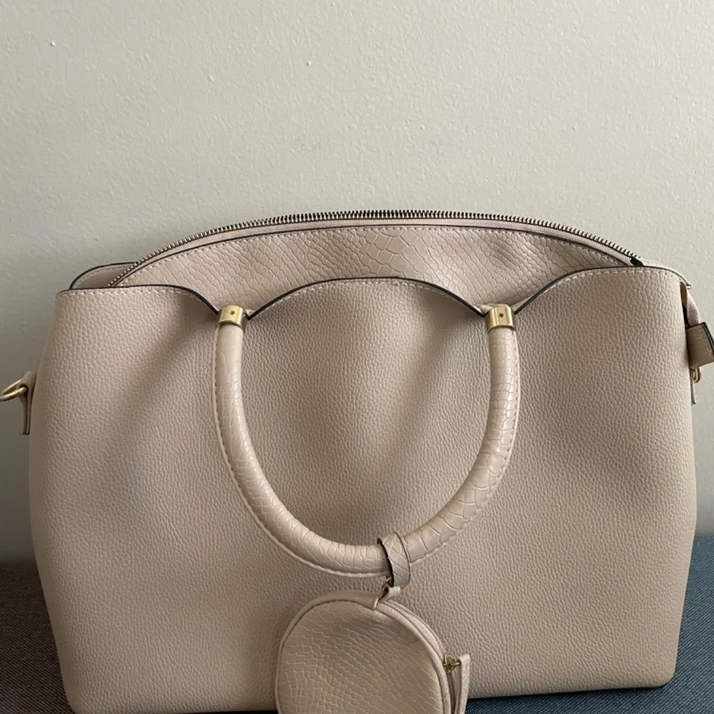 Primark - Beige Large Handbag